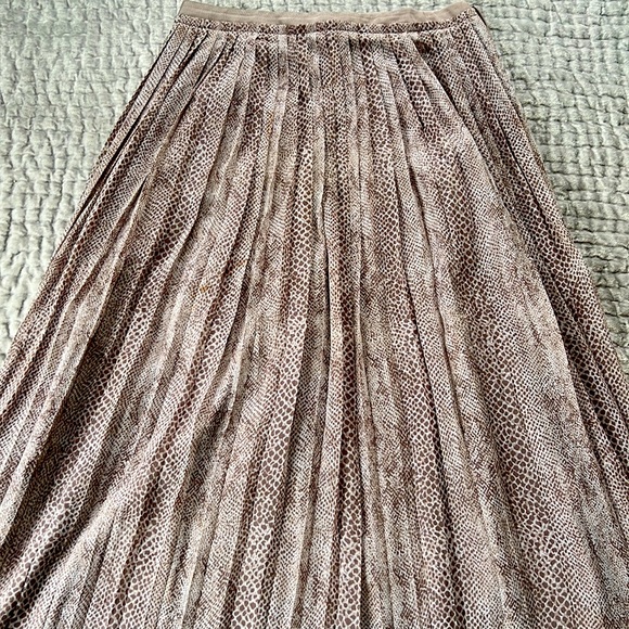 Banana republic snake print midi skirt - Picture 1 of 3